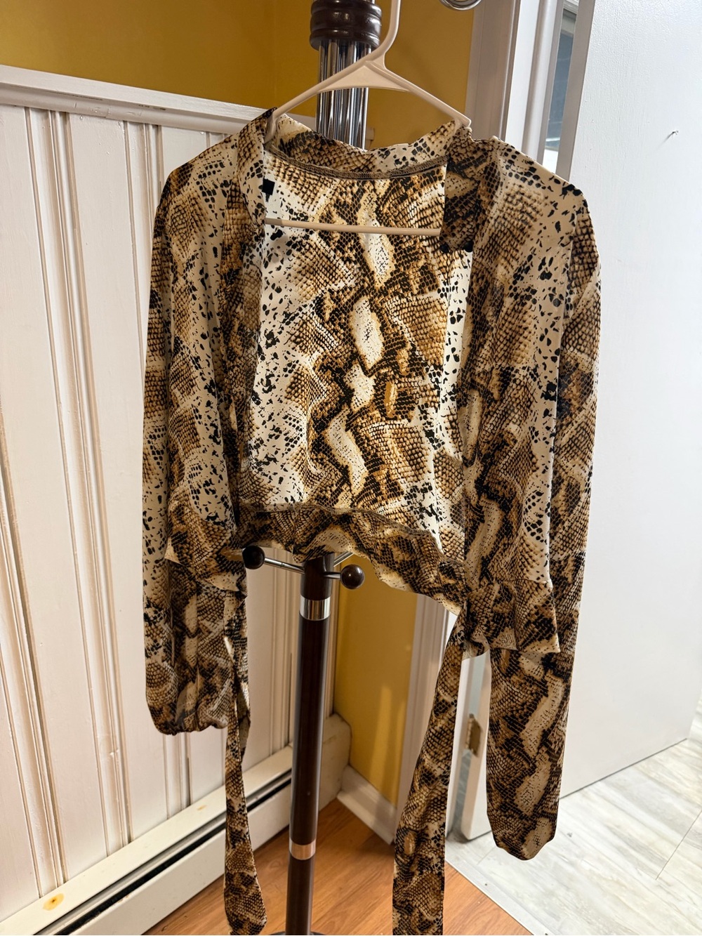 Snake Print Tie-Bacj Blouse in Cream & Brown